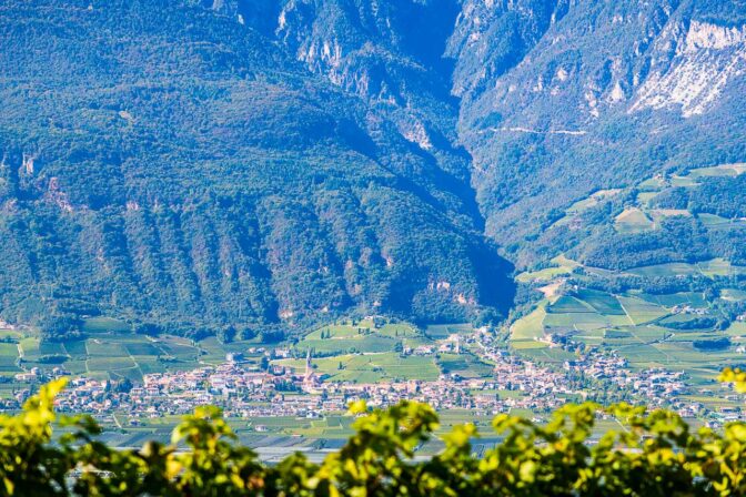 Panoramablick hinüber nach Tramin