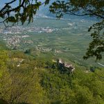 Leonburg mit Blick Richtung Lana