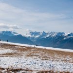 Rodler vor den Brenta Dolomiten