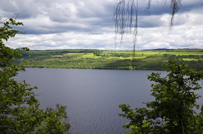 Wanderpfad über Loch Ness im Abriachan Wood