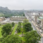 Blick auf die Princes Street Edinburgh vom Scott Monument