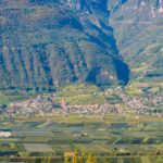 Das Dorf Tramin im Süden Südtirols