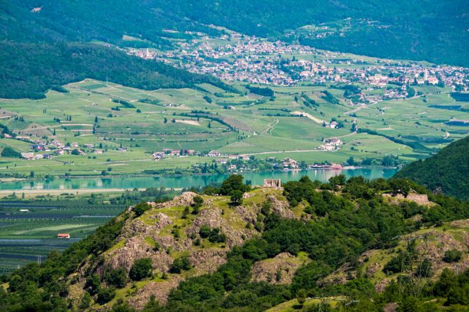 Castelfeder mit Kalterer See