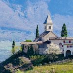 St. Jokob Kirchlein in Tramin zu Ostern