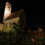 Friedhof mit Kirche in Deutschnofen