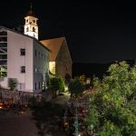 Friedhof mit Kirche in Deutschnofen