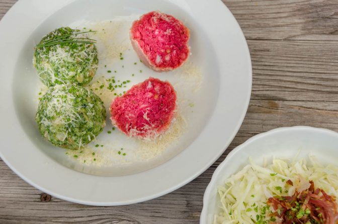 Rote Bete Knödel und Spinat Knödel