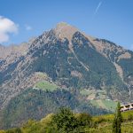 Ausblick vom Pulverturm (Bergfried Burg Ortenstein) auf Meran und Umgebung