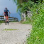 Mountainbiker am Ultner Höfeweg St. Nikolaus – Kuppelwies