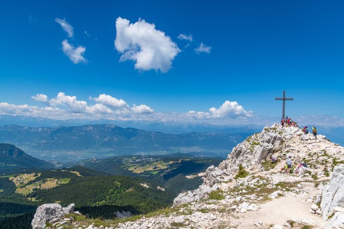 Blick vom Weißhorn ins Südtiroler Unterland mit Tramin