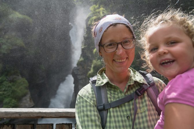 Vor dem Stieber Wasserfall