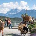 Parade beim Almabtrieb in Latzfons