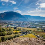 Blick auf das herbstliche Bozen vom Moritzinger Berg