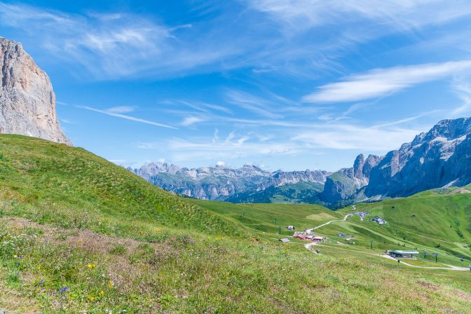 Ausblick auf die Geisler und die Puezgruppe