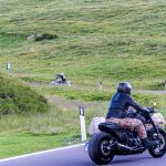 Motorradfahrer am Seelajoch