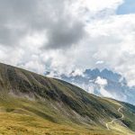 Blick von der Plose zum Tullen in der Peitlerkoflergruppe und den Geislern im Hitergrund