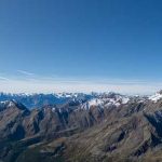 Ausblick von der Bergstation der Schnalser Gletscherbahn Richtung Ortlergruppe