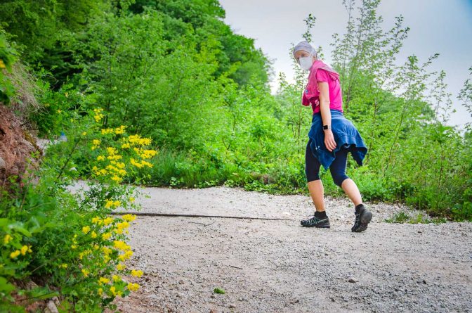 wandern mit Maske