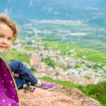 Anna, Aussicht, Stein mit Tiroler Fahne, Tramin