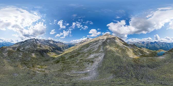 Auf den Seewänden oberhalb des Waldner Sees, unterhalb des Rauchkofel, zwischen nordtiroler Hundskehltal und südtiroler Ahrntal