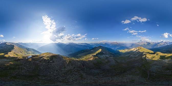 360° auf dem Piz Chavalatsch mit herrlichem Rundumblick auf die Ortlergruppe, den Vinschgau und die Schweiz