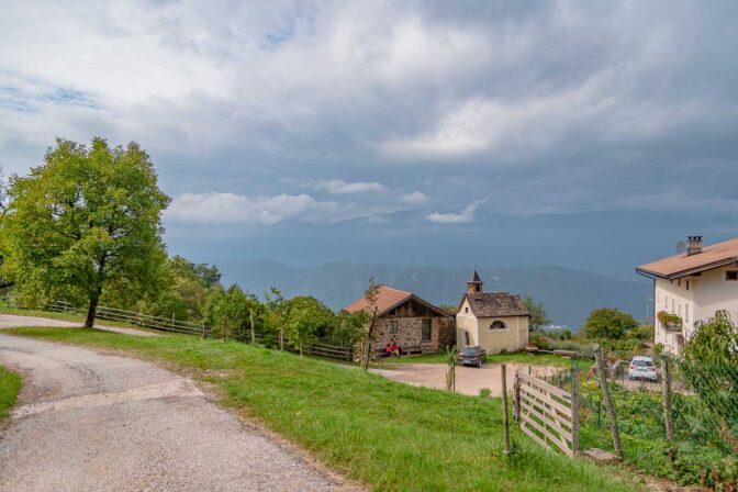 Kapelle bei den Steinerhöfen am Leiferer Höhenweg