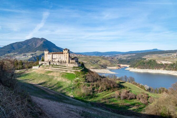 Castel Cles vor dem Santa Giustina Se