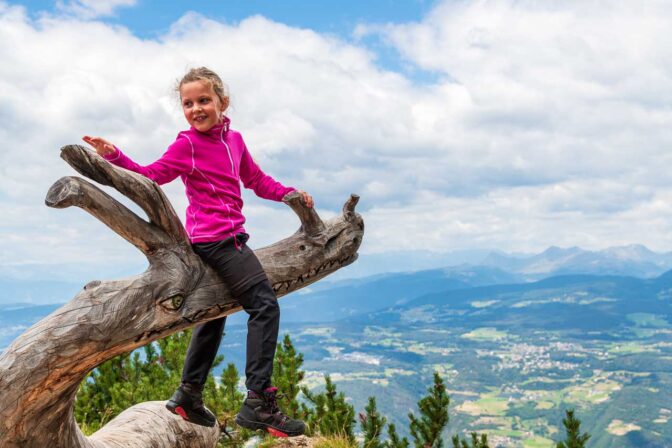 Anna und die lustige Drachenbank auf der Völseggspitze