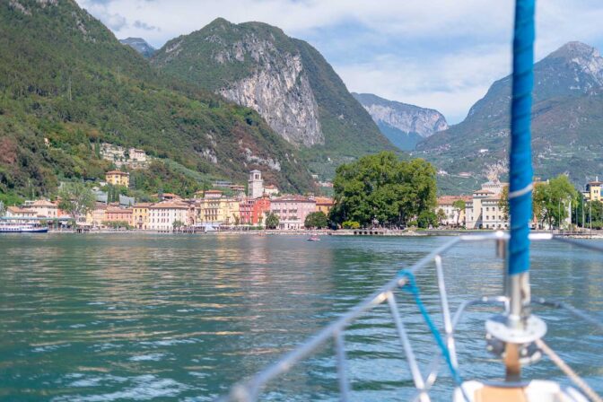 Zurück nach Riva zum Canale della Rocca neben dem Yachthafen