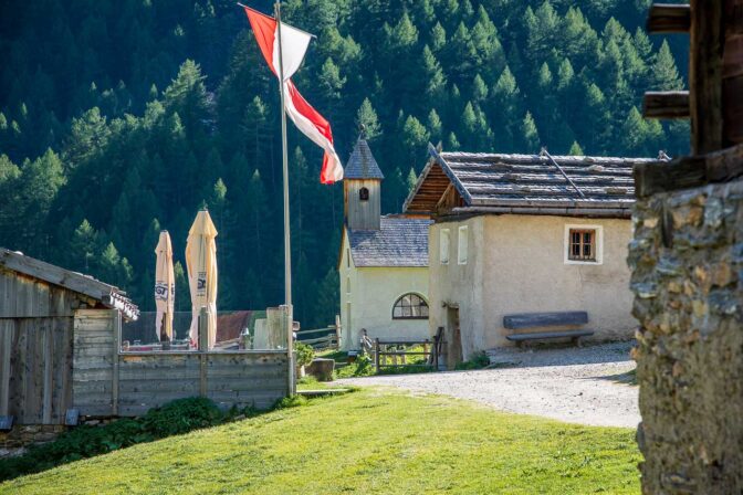 Ein Dorf braucht natürlich eine Kirche: die Kapelle der Fane Alm