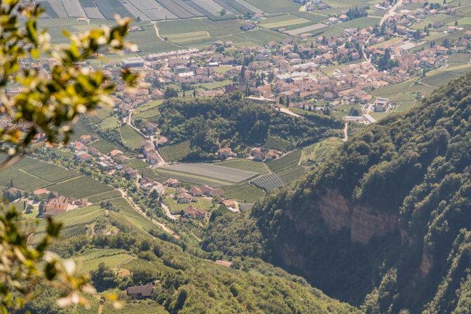 Der typische Blick von der Lungenfrisch hinunter nach Tramin