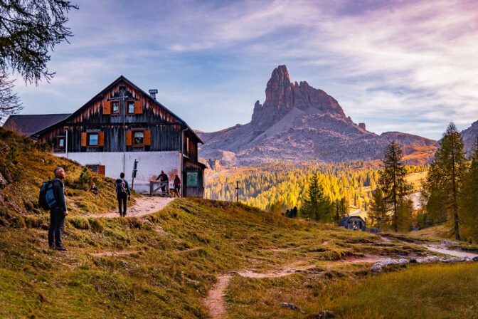 Becco di Mezzodi und Rifugio Croda da Lago Gianni Palmieri