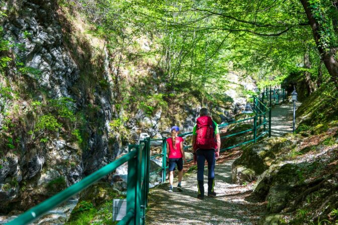 Entlang des Baches Torrente San Giovanni auf dem Percorso Natura