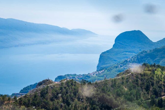 Blick vom Monte Bestone Richtung Süden über Voltino hinweg